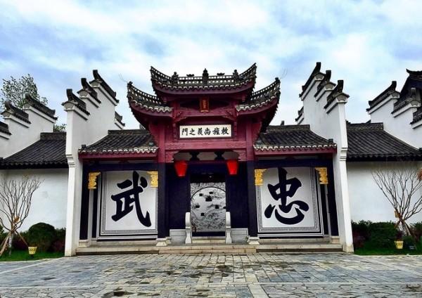 一般请一个律师需要多少钱？起诉的流程是什么？游戏画面
